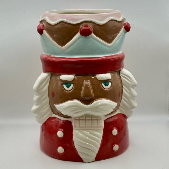 Christmas African-American Nutcracker Crock - Picture 3 of 4